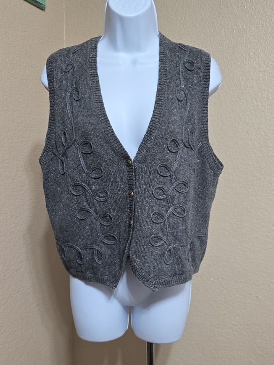 Sag Harbor Sweaters - Gray Knit Button-Front Sweater Vest